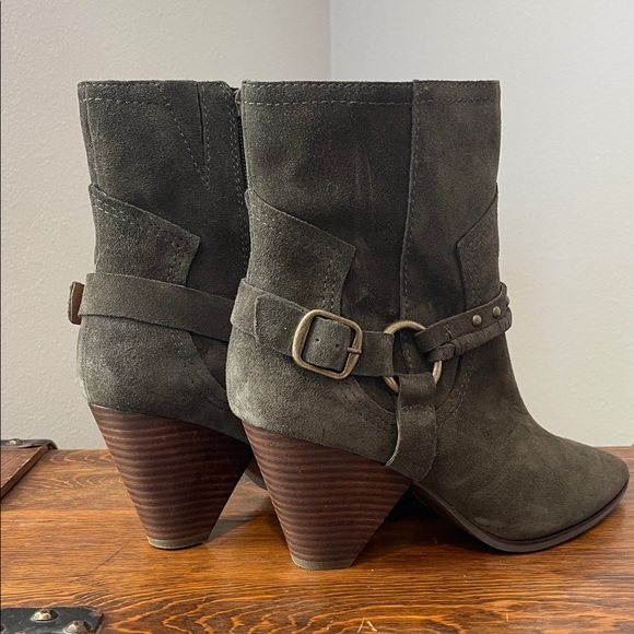 Lucky Brand MAJOKO- Olive Colored Suede Ankle Booties - Picture 4 of 6